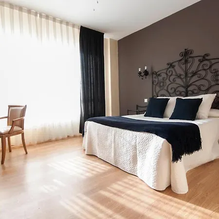 La Farola Del Mar 푸 데 야네스