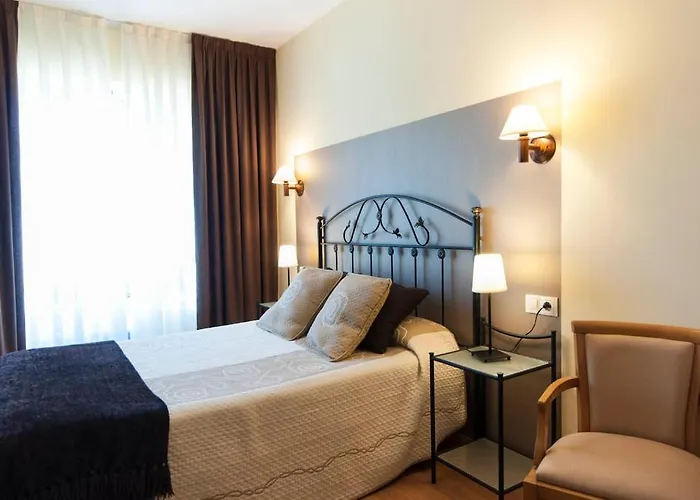 Hotel La Farola Del Mar Poo De Llanes