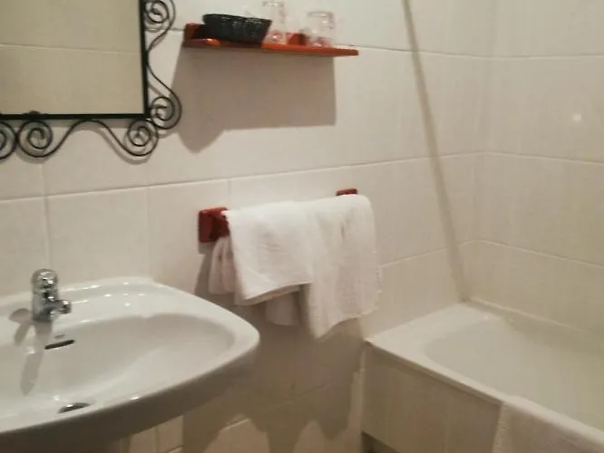 Hotel La Farola Del Mar Poo De Llanes